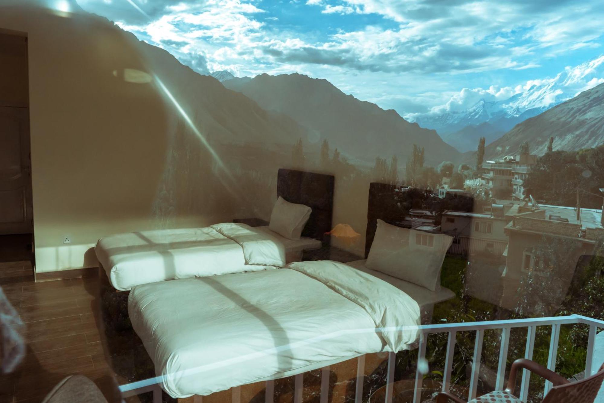 Hilltop Hotel, Hunza Karimabad  Exteriör bild